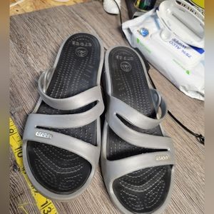 Crocs Sandals Women's Size 8 Silver